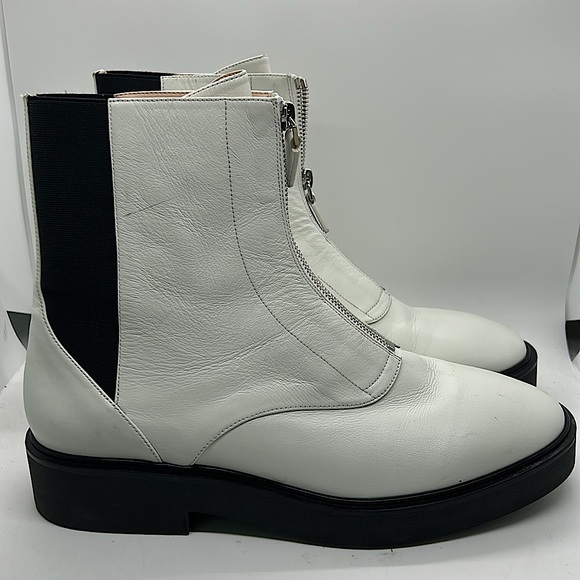 Stuart Weitzman White/Black Leather Zip Up Ankle Booties Boots Shoes **Sz 10** - Picture 3 of 9